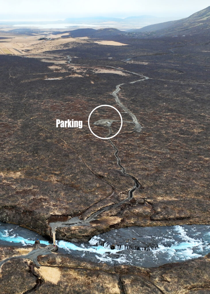 Parking Area. Only 5 minutes walk to Brúarfoss.